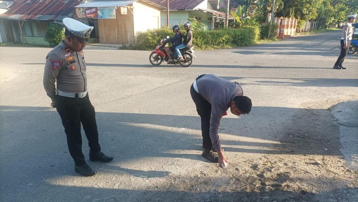 Polres Bone Bolango Usut Penyebab Polisi Tertabrak Mobil Damkar-Patah Tulang