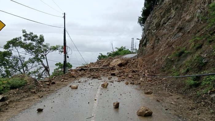 Longsor Terjang Jalan Trans Sulawesi di Bone Bolango, Akses Lalin Lumpuh